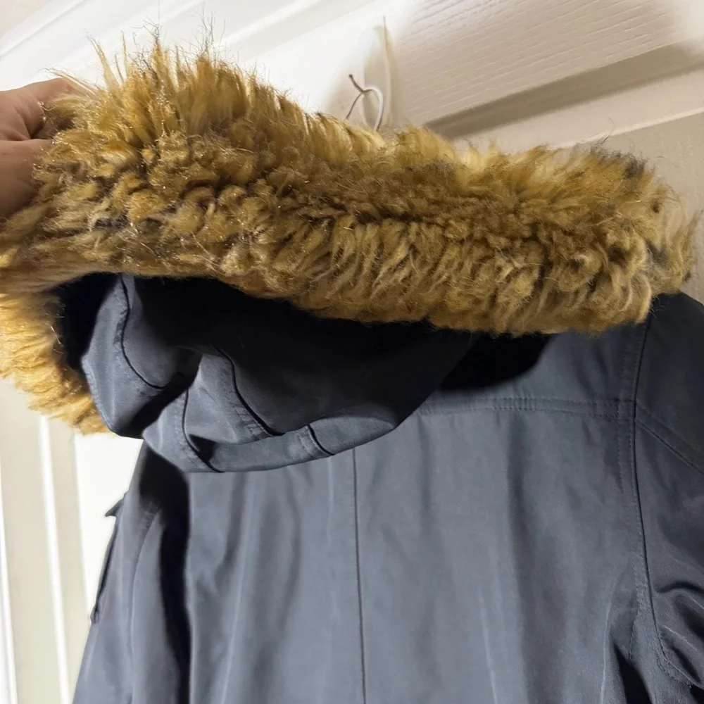 S13 Black Parka Anorak Coat Jacket with Faux Fur Hood Size Small S Neutral Warm